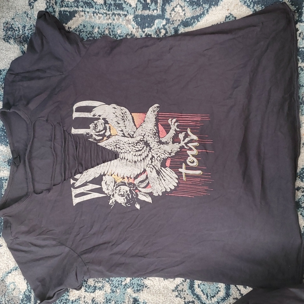 Torrid Graphic Cutout Tee Sz 2